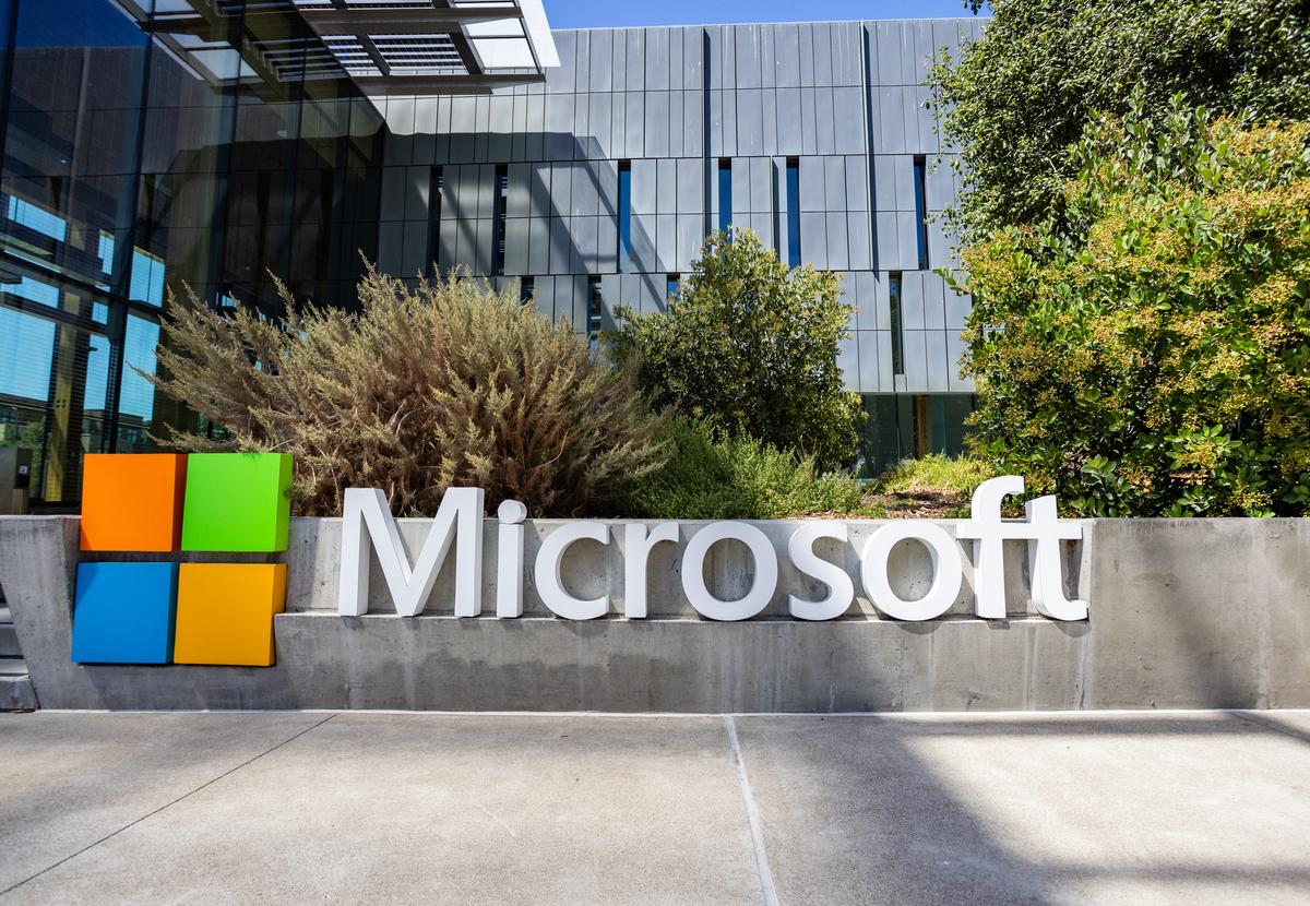 Microsoft Faces Shareholder Lawsuit Over AI Disclosure