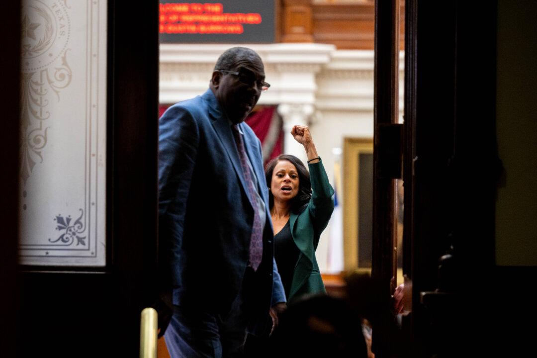 Democrats Push Back on Texas Redistricting Map, Back California Ballot Measure