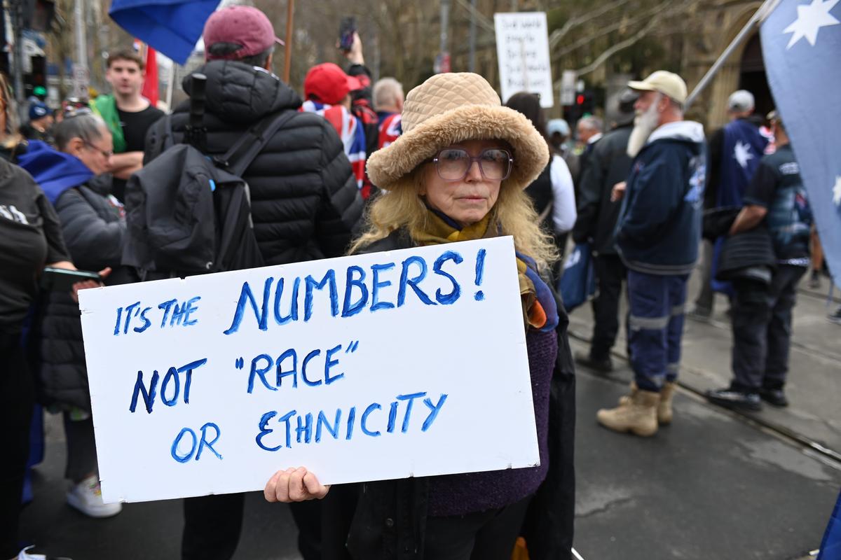 Over 25,000 Have Illegally Lived in Australia for a Decade, FOI Shows