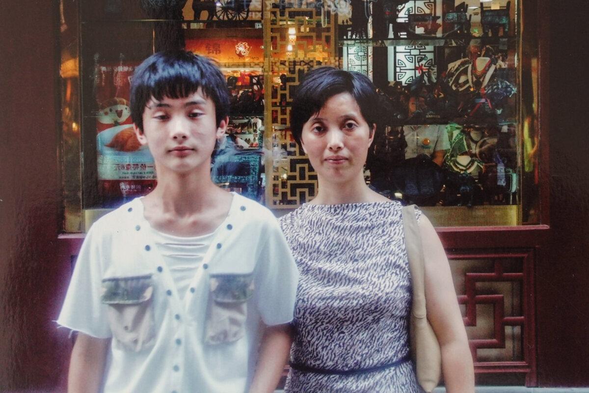 Sun Hongwei and his mother Zhu Yuanzhu in China, before Sun was sent to Taiwan. (Courtesy of Zhu Yuanzhu)