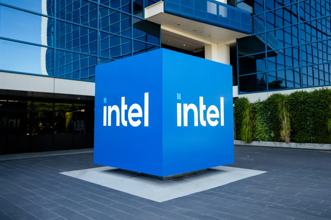 Apple to Partner With Intel on US Chip Manufacturing: Trump
