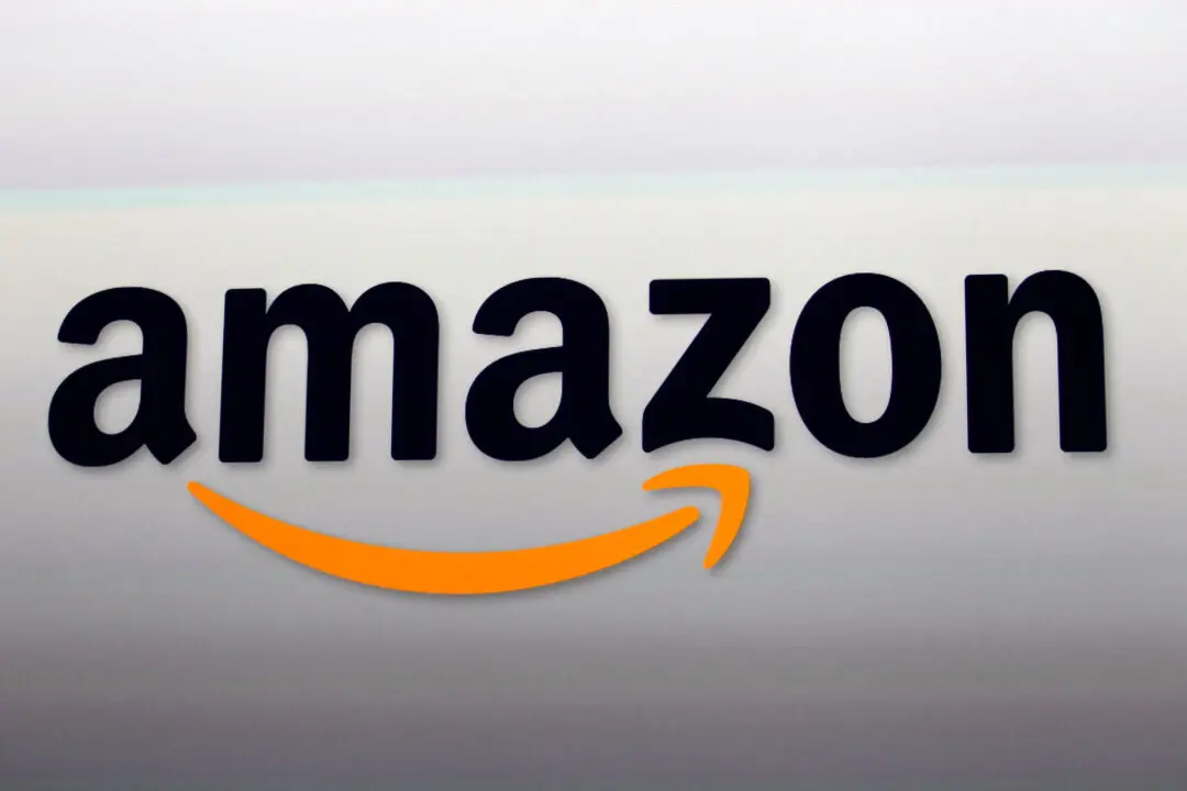 Consumers Sue Amazon for Not Refunding Trump Tariff Costs