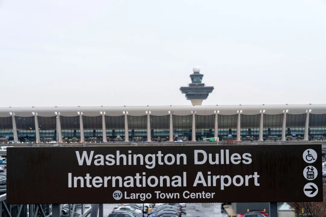 Department of Transportation Holds Event to Celebrate America’s 250th Birthday at Dulles Airport