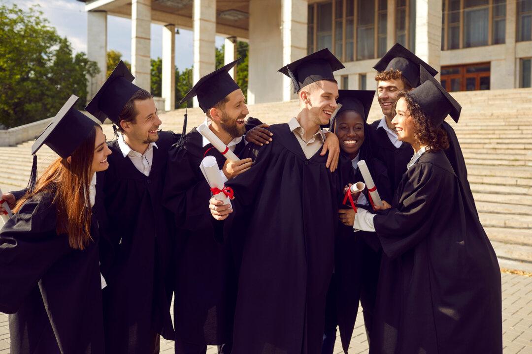 1 in 4 Unemployed Americans Has a Degree—The Future of White Collar Jobs