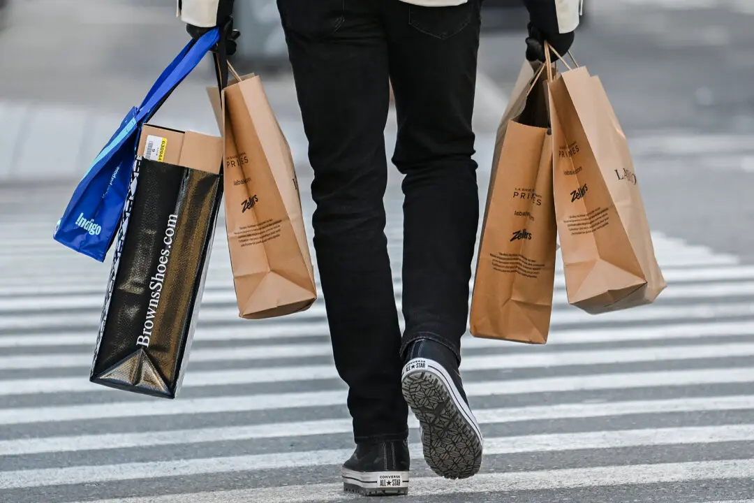 Over 60% of Canadians Say They’ve Adjusted Holiday Spending Plans Amid Tariff Concerns: BMO Poll