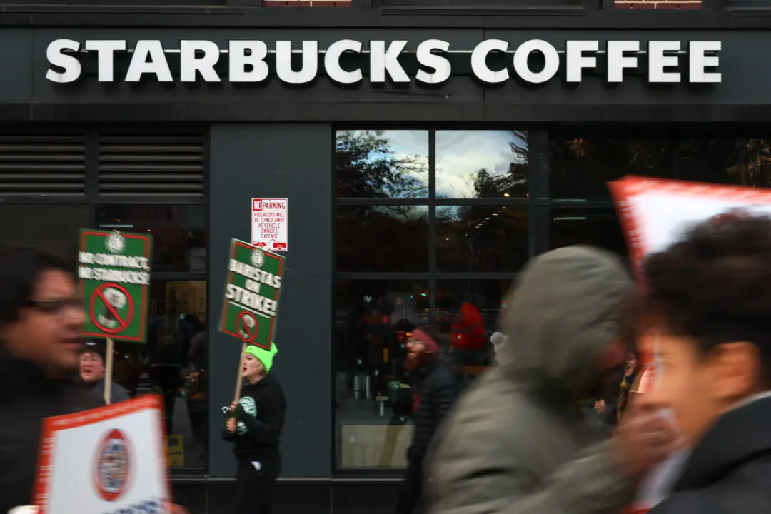 Starbucks Workers’ Strike Expands to 83 Cities on Black Friday