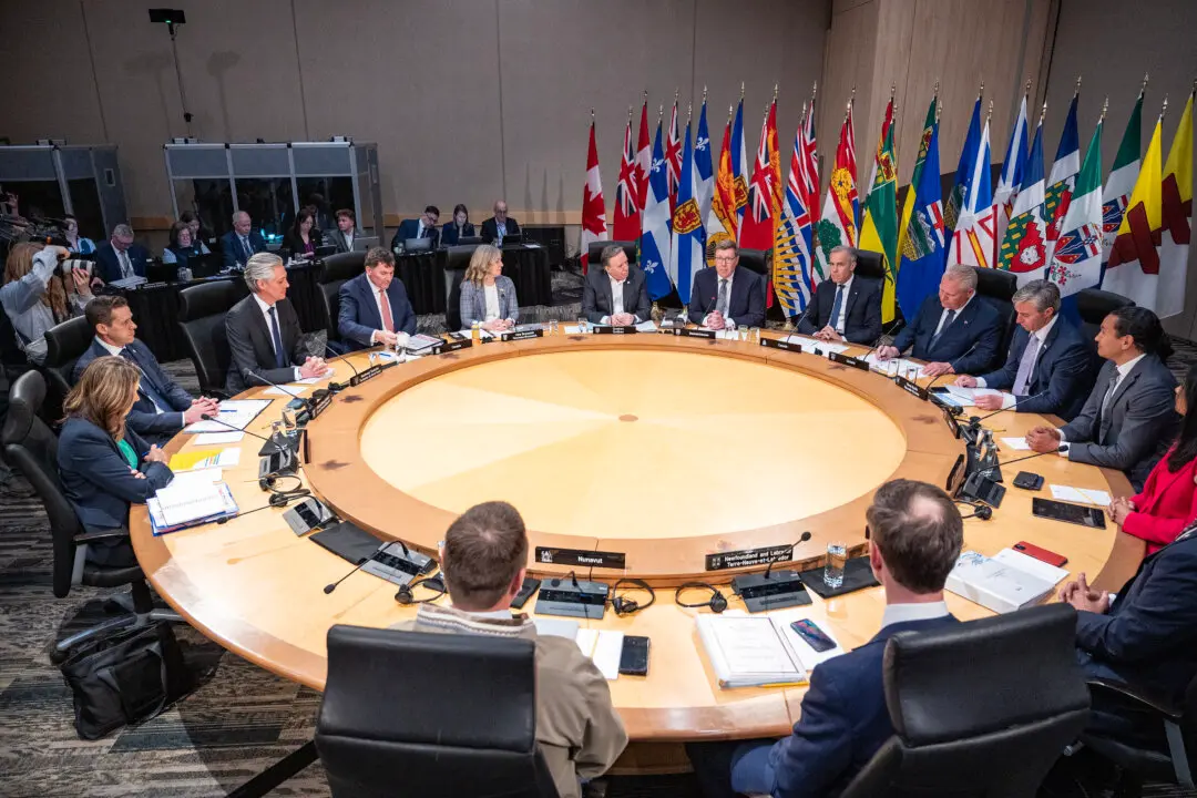 Premiers React to Meeting With Carney, First After US Trade Talks Cancelled