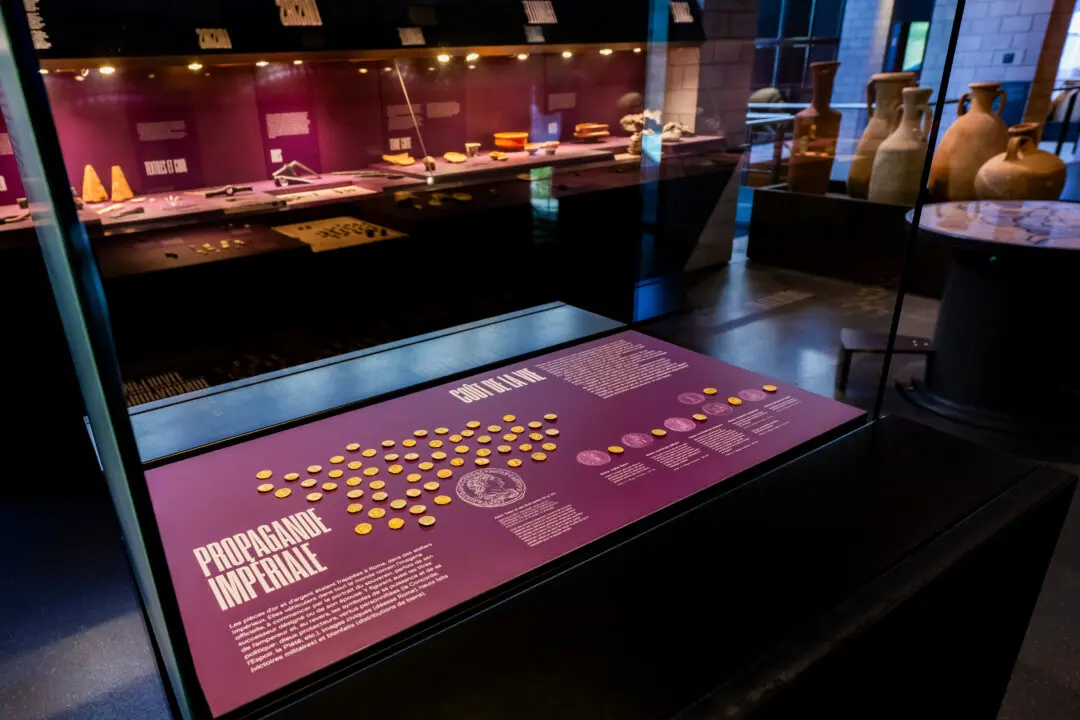 2 Robbers Overpower Guard and Steal Dozens of Ancient Gold Coins From Swiss Museum