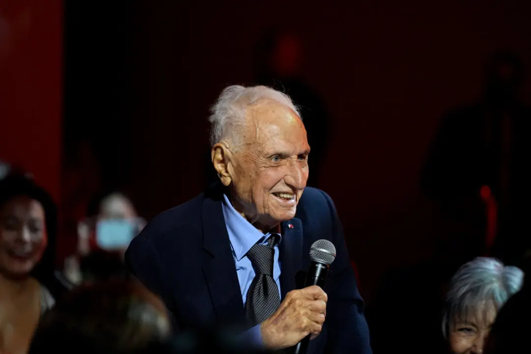 Frank Gehry, Architect of Disney Hall, Guggenheim Bilbao, Dies at 96