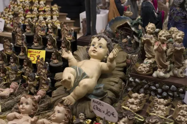 4 Fun Facts About the Crèche (Nativity) Tradition