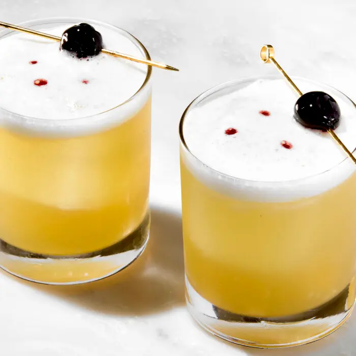 How to Make a Classic Whiskey Sour