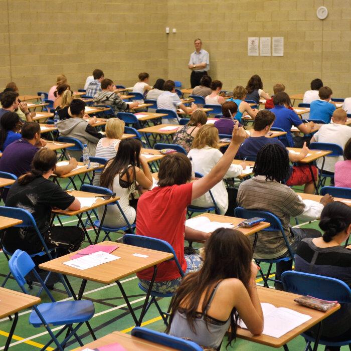 Several GCSE and A-level Exams Could Be Taken on Screen From 2030