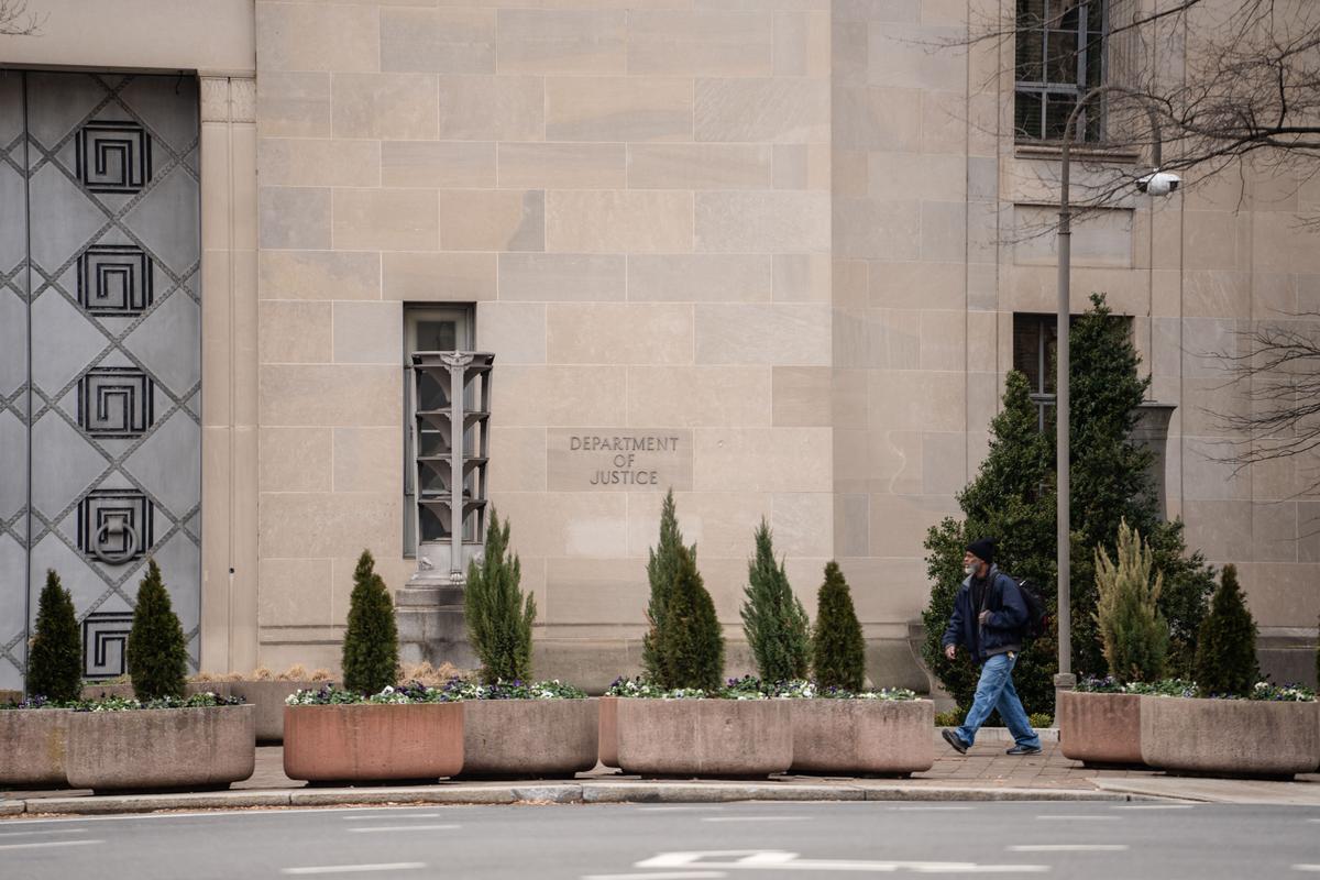 Chinese National Extradited From Guatemala to Face Drug Trafficking Charges in US thumbnail