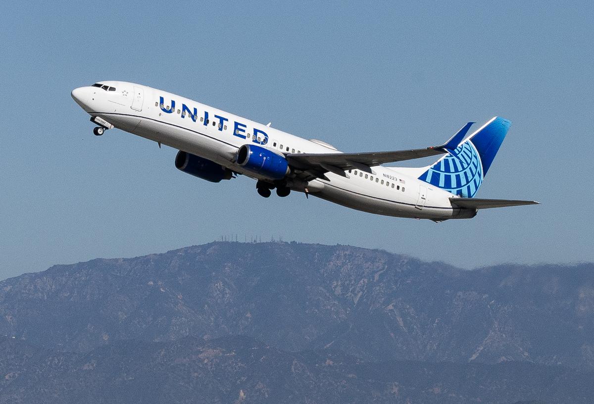 United Airlines Flight Attendants Ratify New 5-Year Contract With 31 Percent Raise