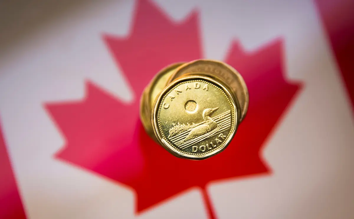 Canadian Dollar Falls to Lowest Value in Over a Year
