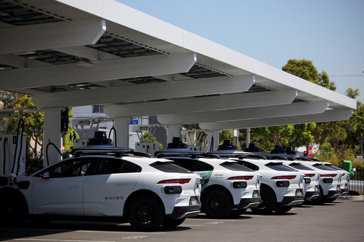 New California DMV Rules Allow Autonomous Vehicles to Be Cited