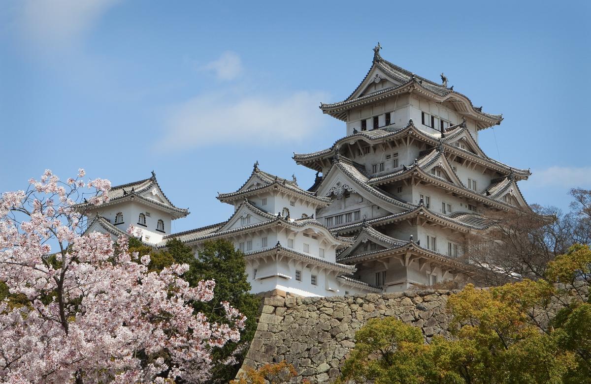 Himeji Castle: A Fortress of Beauty and Intrigue