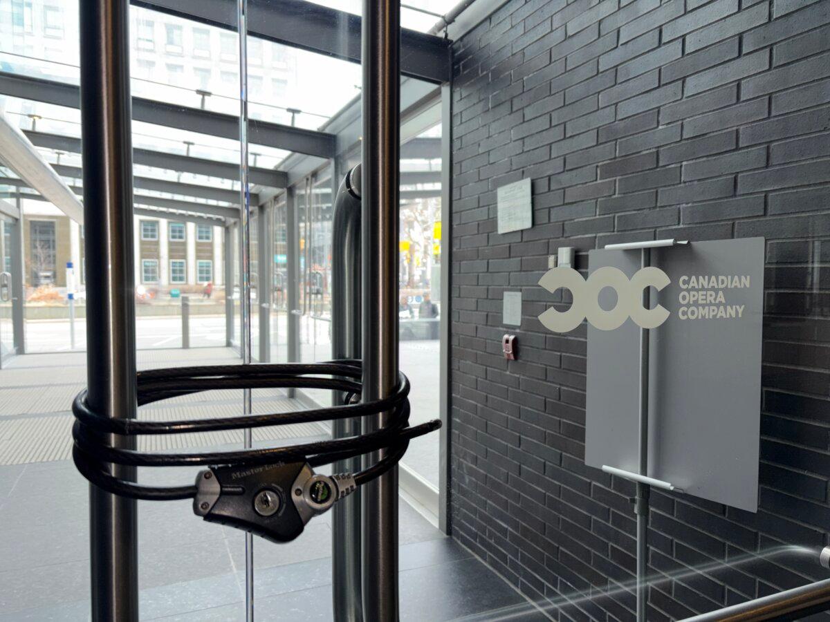 Toronto's Four Seasons Centre for the Performing Arts, closed on the day it was scheduled to host Shen Yun, on April 1, 2026. (Teng Dongyu/The Epoch Times)