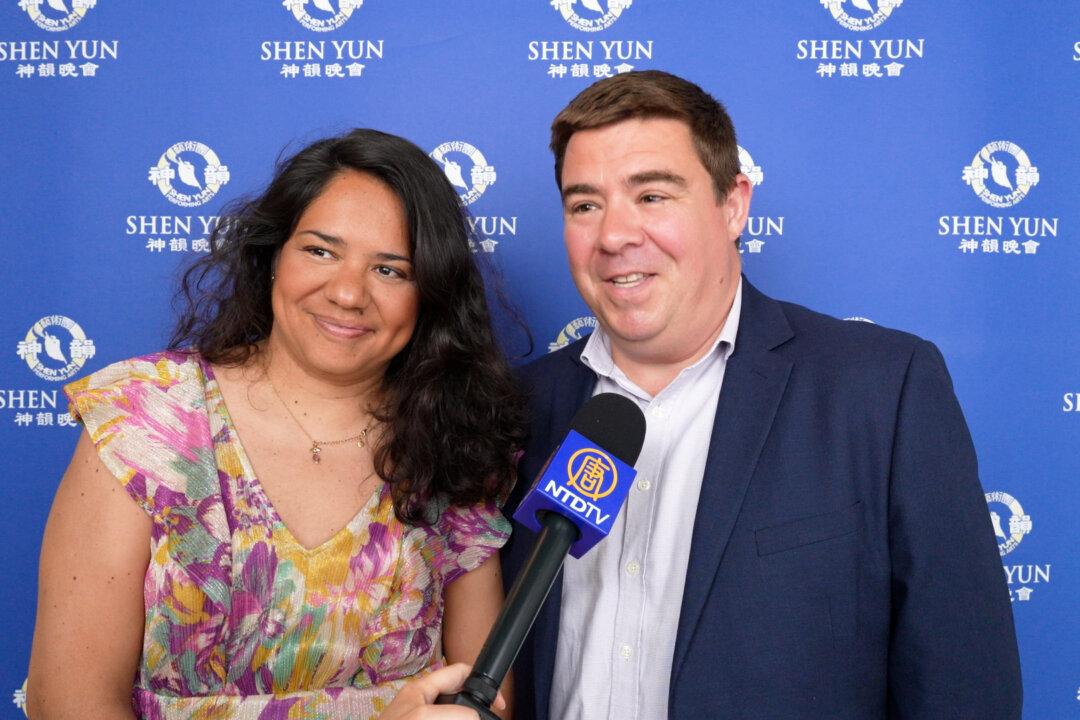 Shen Yun Brings Joy, Serenity, and Wonder to Paris Audience