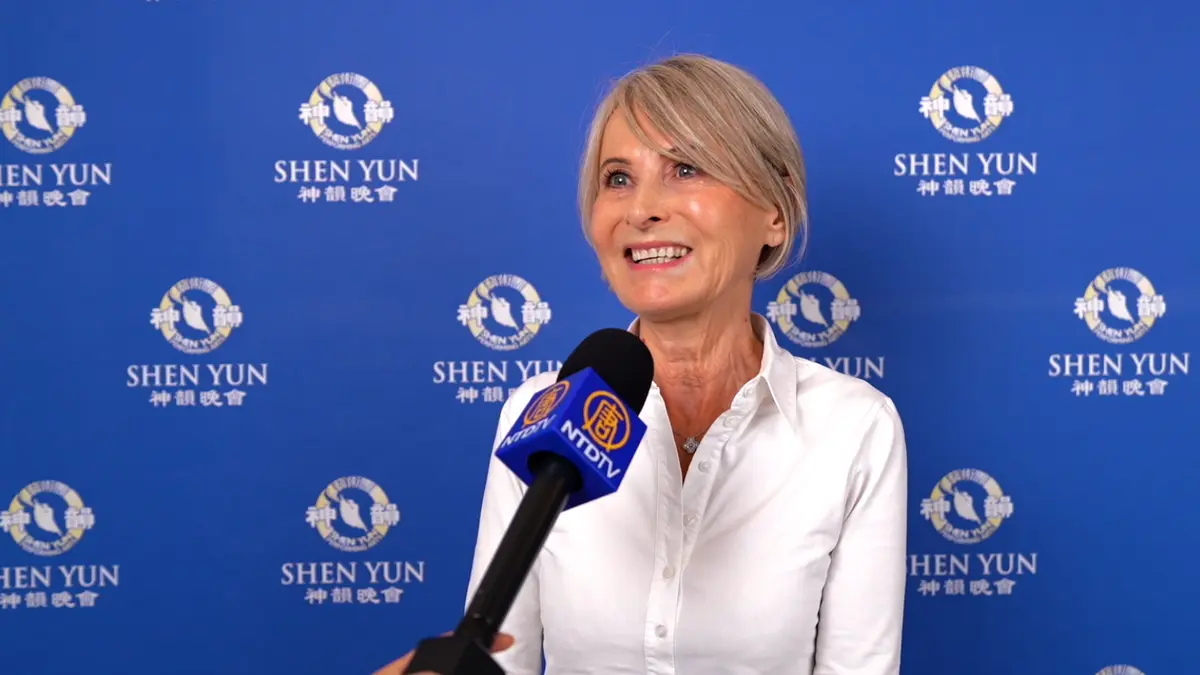 Company Director Says Shen Yun ‘Very Spiritual’ and ‘Down-to-Earth’