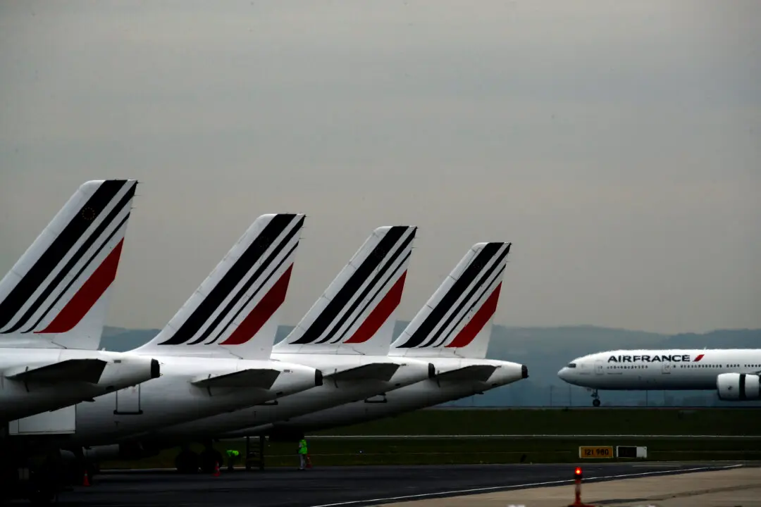Air France Flight Diverted to Montreal Amid US Ebola Travel Restrictions