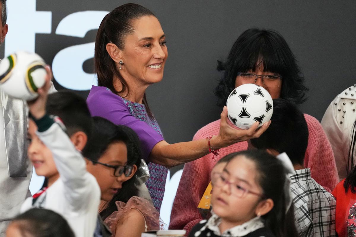 Mexico Hosts Iranian World Cup Team After Training Camp Switched From US