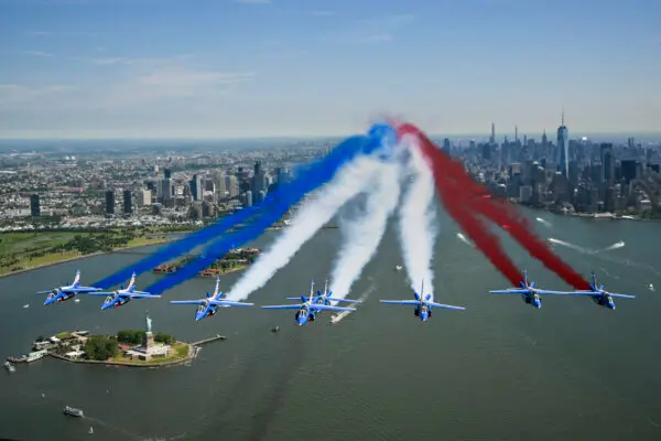 Day in Photos: 250th Independence Flyover in New York, Taiwan Army Rocket Exercise, and Capitol Hill Bear