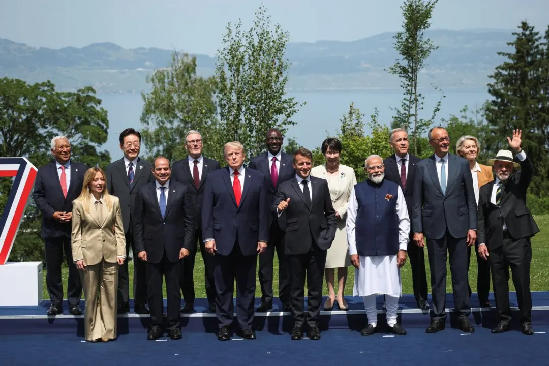 Iran, Ukraine Dominate Trump’s 1st Day at G7 Summit in France