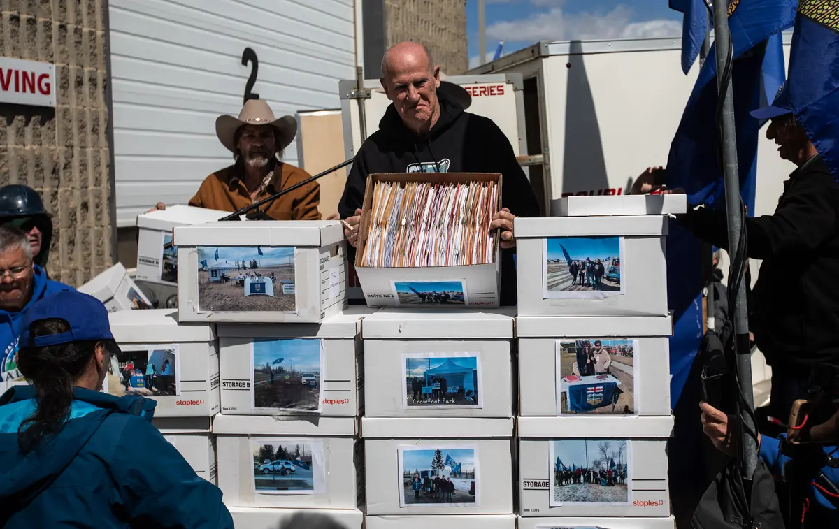 Pro-Separation and Anti-Coal Groups Challenge Alberta’s Petition Verification Process