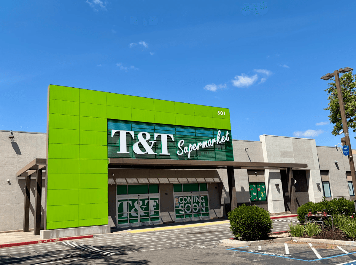 Asian Supermarket Chain T&T Opens First California Location in San Jose
