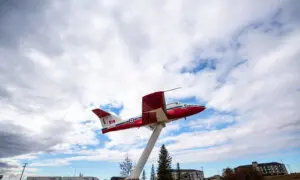 Snowbirds’ Plan to Stop Flying Until the 2030s Sparks Calls to Keep the Team in the Air