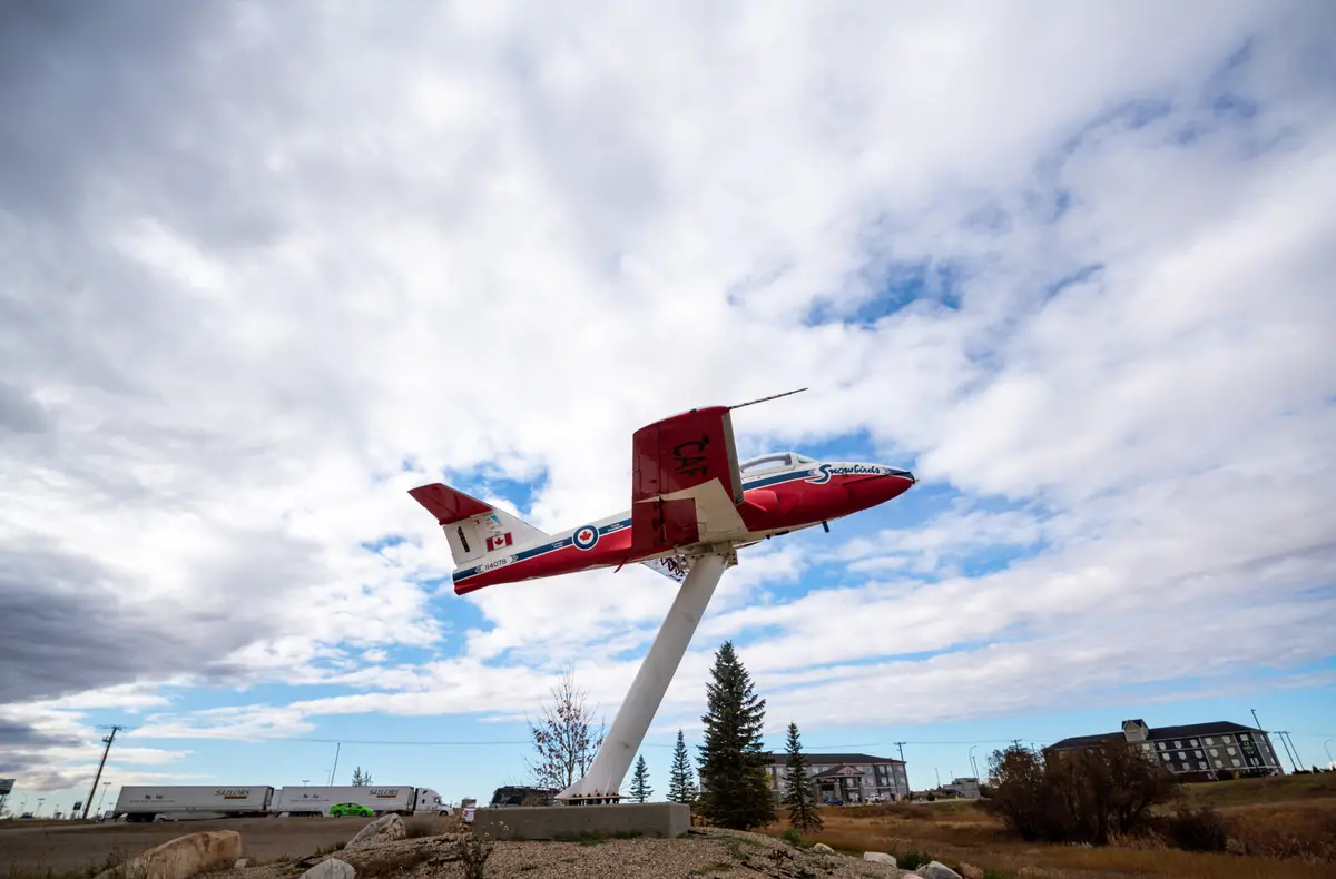 Snowbirds’ Plan to Stop Flying Until the 2030s Sparks Calls to Keep the Team in the Air