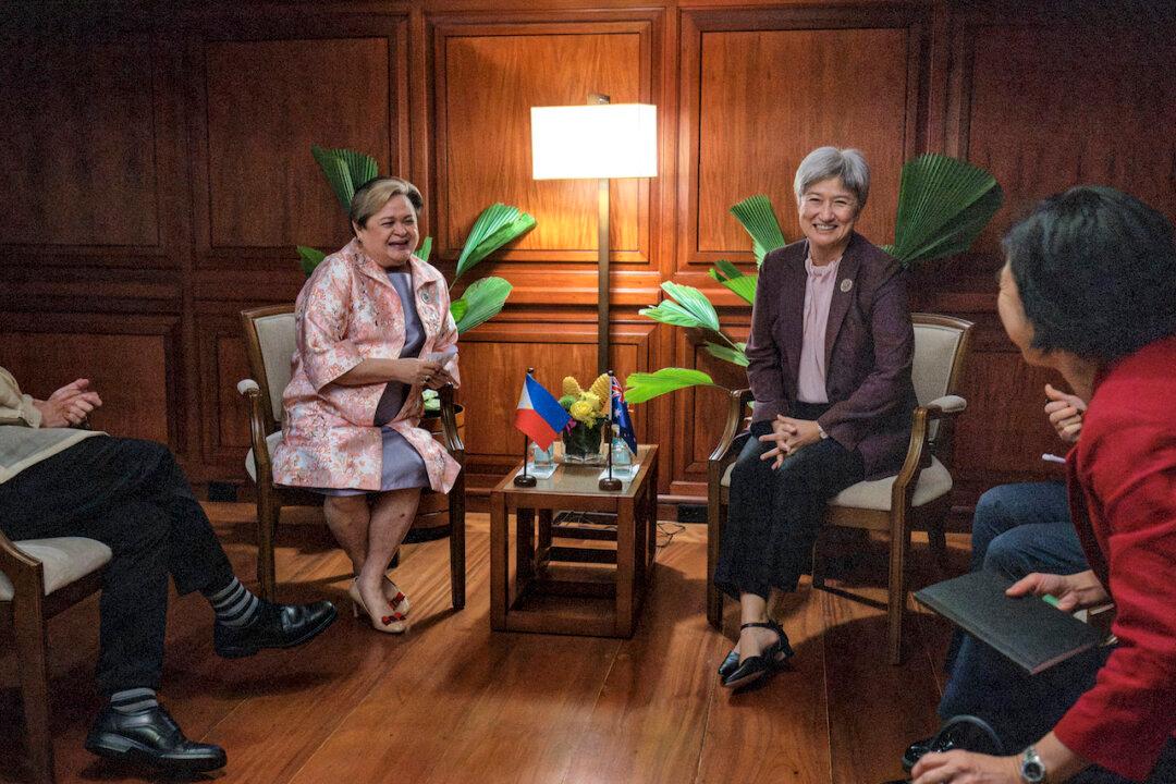Australia Doubles Maritime Aid to Philippines, Warns Against CCP’s South China Sea Actions