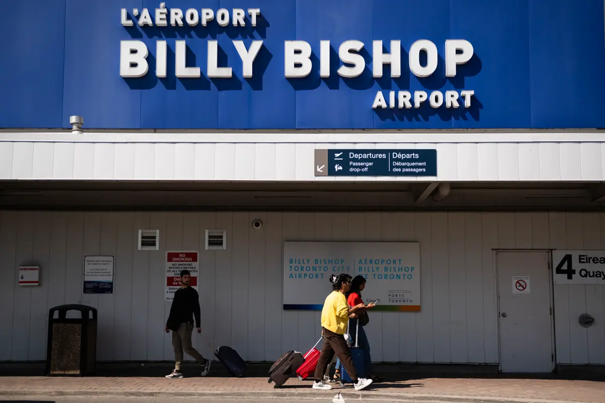 Queen’s Park Says Ottawa Gave In to ‘Fringe Group’ Demands on Airport Expansion Dispute