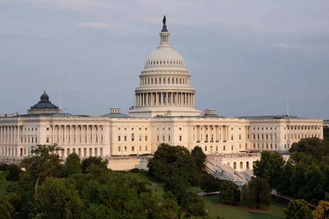 Senate Advances Funding Bill to Avoid Shutdown