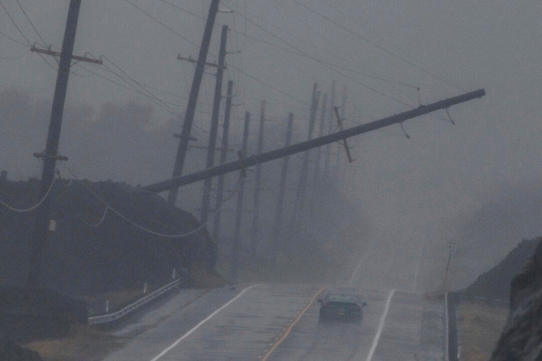 Power Outages Reported for 180,000 in Hawaii as Lala Weakens to Tropical Storm