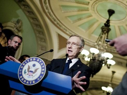 <a><img class="size-medium wp-image-1788316" title="Senate Majority Leader Harry Reid (D-Nev.) speaks to the media" src="https://www.theepochtimes.com/assets/uploads/2015/09/141630480_HarryReid.jpg" alt="" width="350" height="262"/></a>