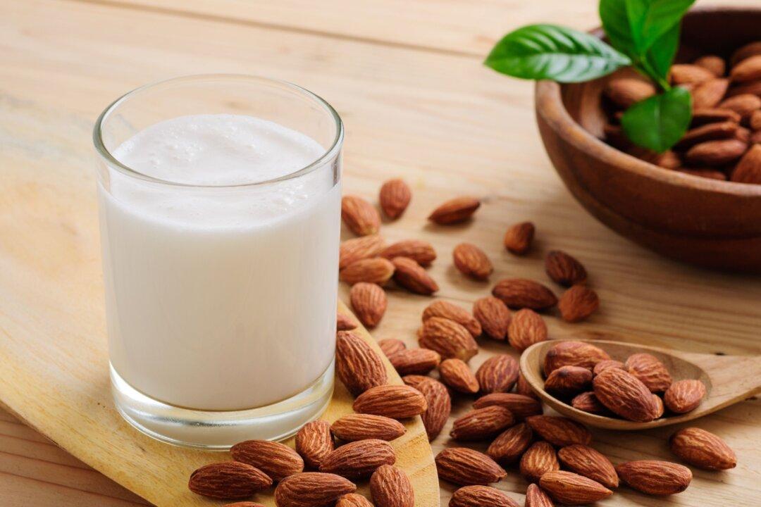 The Skinny on Non-Dairy Milk: Options and Health Benefits