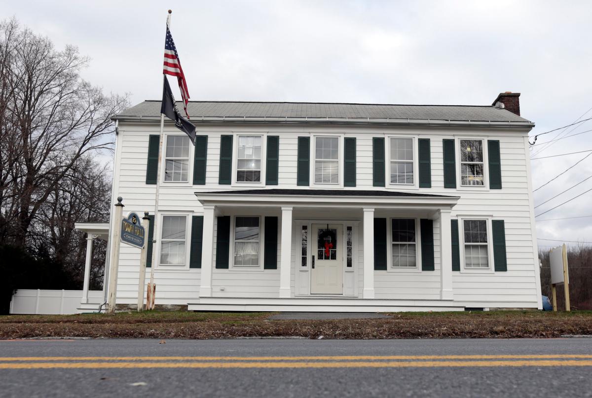 Driven by Power Outages and Savings, Towns Look to Microgrid