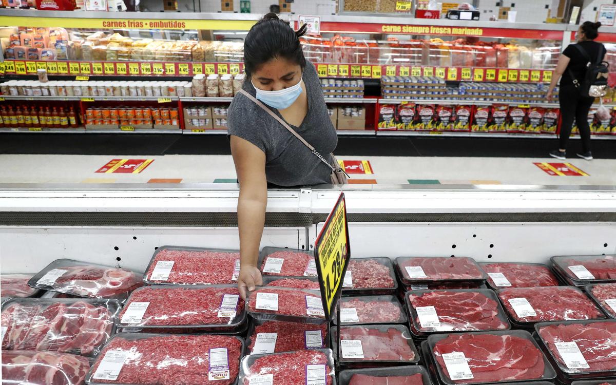 Grocery Workers in Costa Mesa to Receive Pay Hike During Pandemic