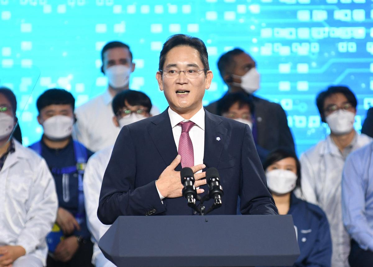 South Korea’s President Pardons Samsung Heir Convicted of Bribery