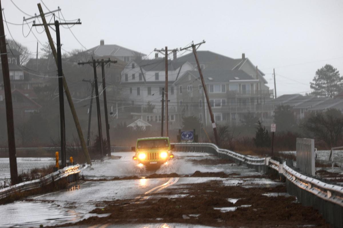 Storm Cuts US Oil, Gas, Power Output, Sending Prices Higher