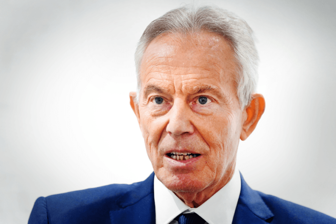 Tony Blair Calls for UK to Get Closer to Trump and Ease Climate Change Targets
