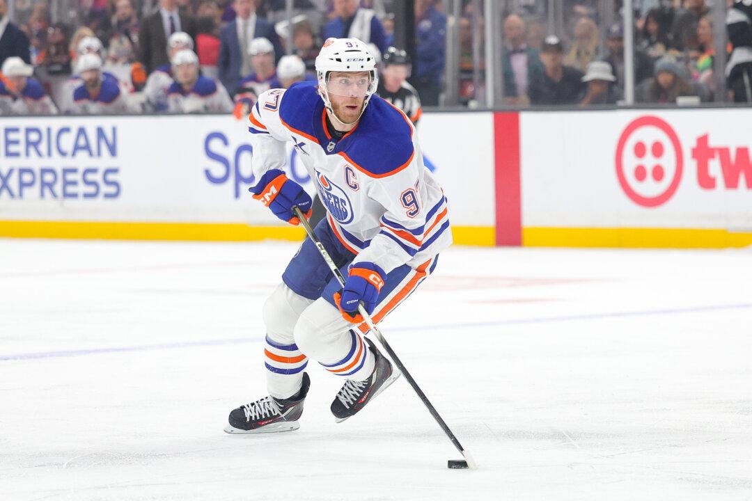 Oilers Star Captain McDavid Earns 5th Ted Lindsay Award, Tying Gretzky