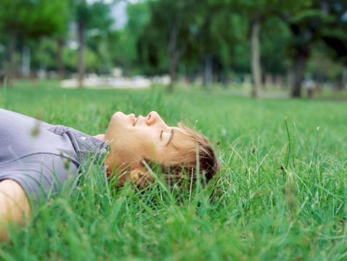 Daydreaming Can Find Solutions to Complex Problems