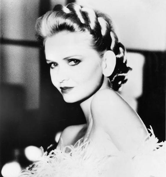 The Revival of Hollywood Glamour: An Ode to the Golden Oldies