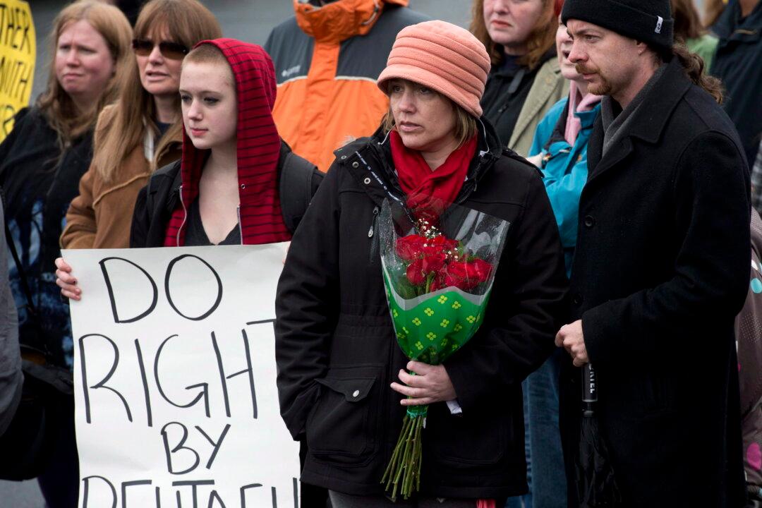 Rehtaeh Parsons: Improve Social Media Safeguards to Stop Child Exploitation, says Group