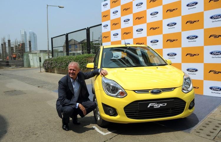 Ford Executive Resigns Over Ad Controversy