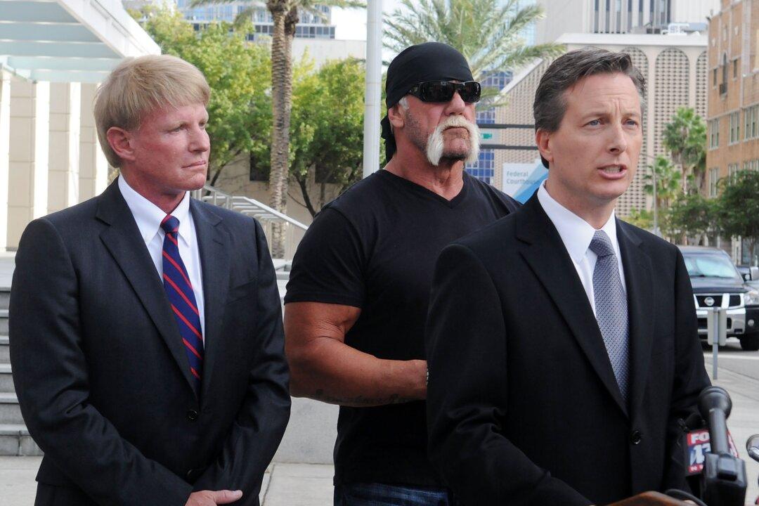 Hulk Hogan Gawker in Fued Over Court Order