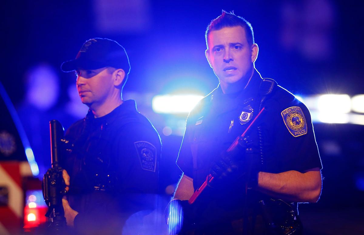 Boston Manhunt Ends: Boston Marathon Bombings Suspect in Custody (Updates)